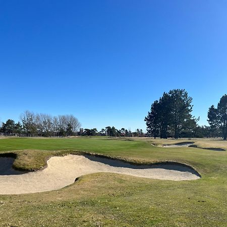 Boende Med Naerhet Till Golfbanan I Åhus Exterior foto